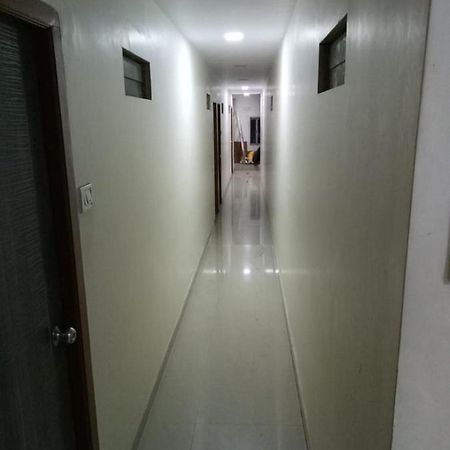 Hotel Janata Residency Мумбай Екстериор снимка