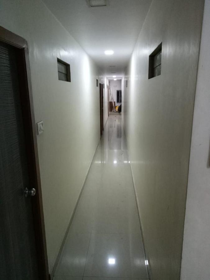 Hotel Janata Residency Мумбай Екстериор снимка