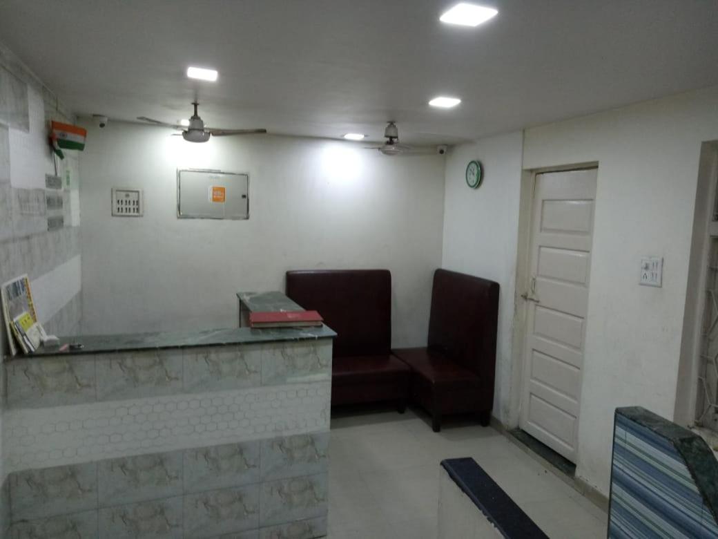 Hotel Janata Residency Мумбай Екстериор снимка